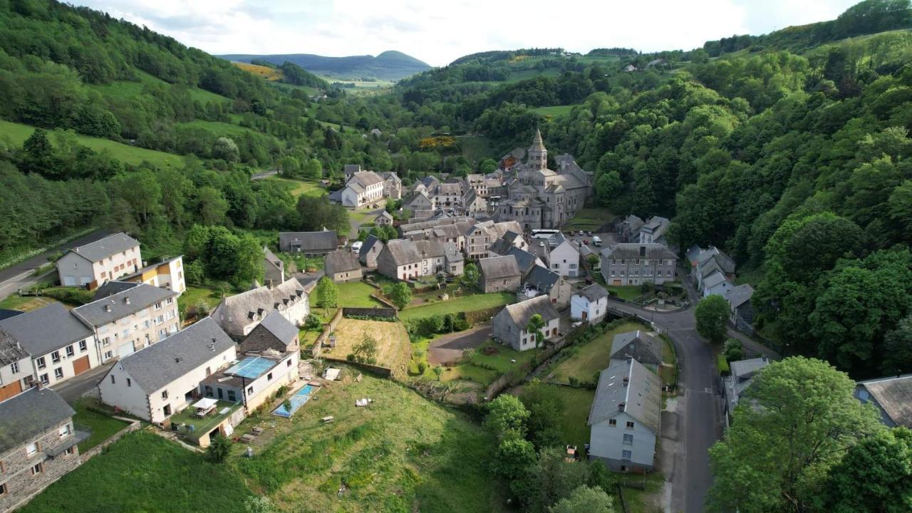 Rose, 4 Pers. Villa Saint Antoine, Orcival, Sancy Esterno foto