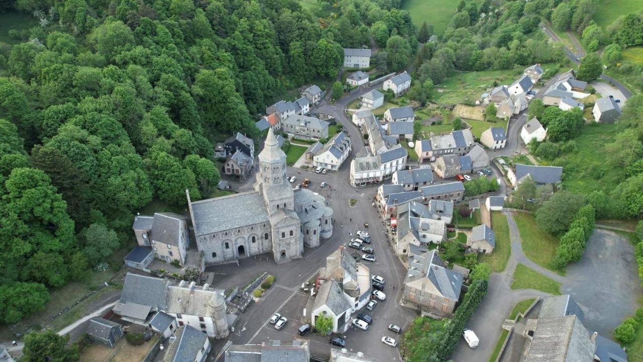 Rose, 4 Pers. Villa Saint Antoine, Orcival, Sancy Esterno foto